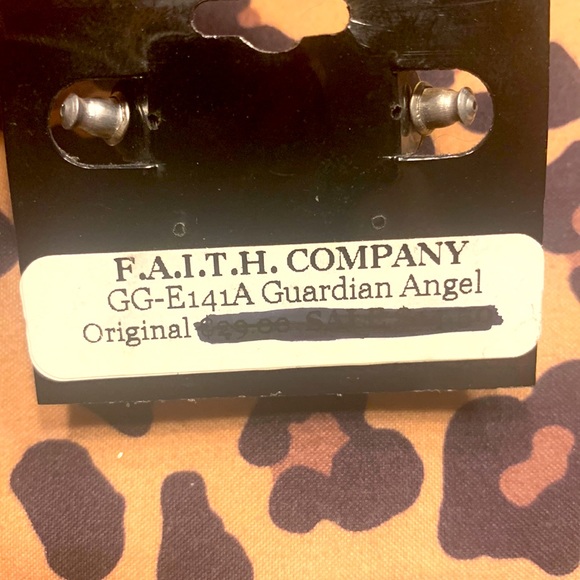 NWT⭐️F.A.I.T.H. Company “Guardian Angel” Hearts & Cross Charms EARRINGS GG-E141A - Picture 4 of 5